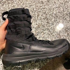 Nike SFB Gen 2 8" Boots